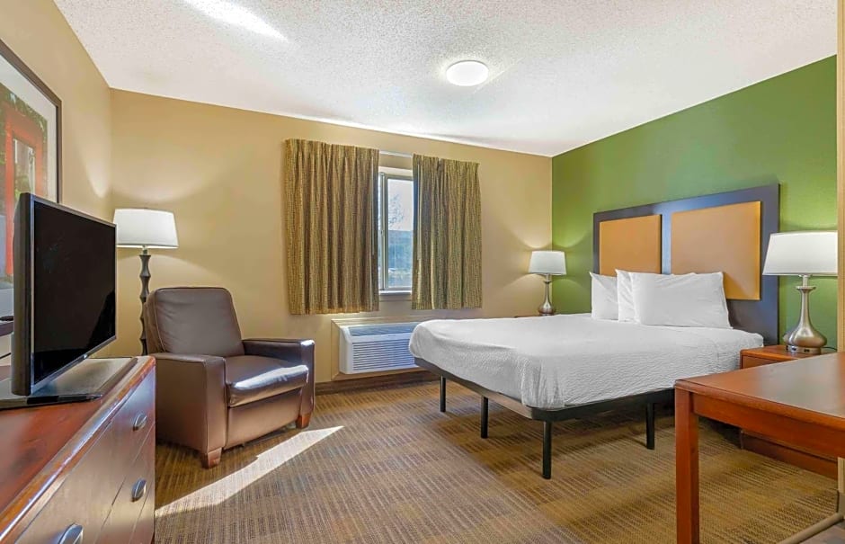 Extended Stay America Suites - Tulsa - Midtown