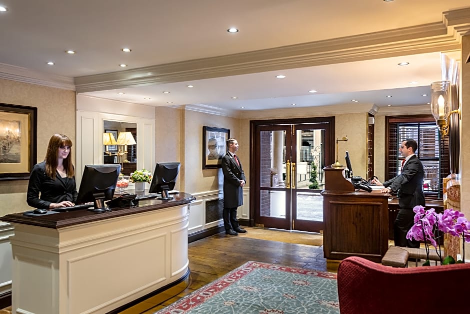 The Capital Hotel, Apartments & Townhouse