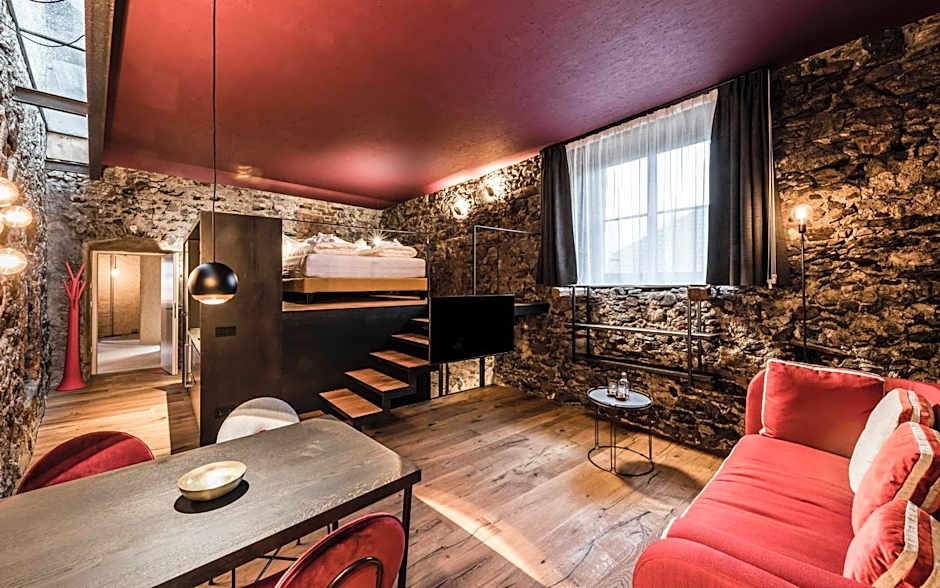 Photo 1 of 6 of Suite