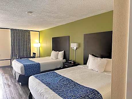 Queen Room with Two Queen Beds - Mobility Access/Non-Smoking