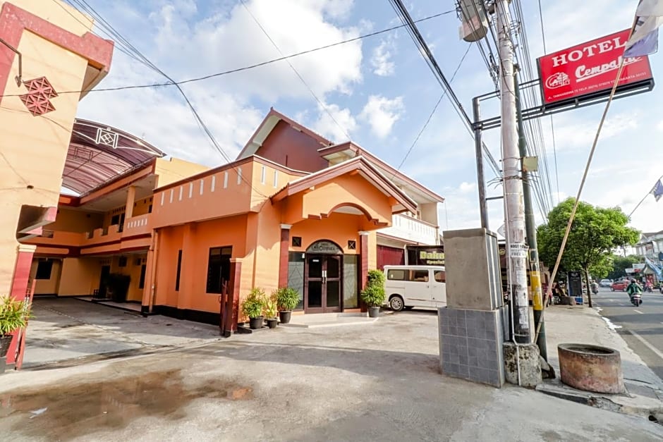 Cempaka Hotel by ZUZU