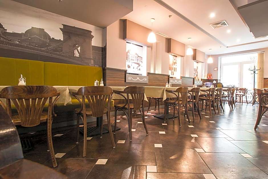 Green Hotel Budapest