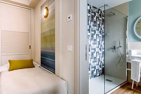 Double Room Single Use with Balcony
