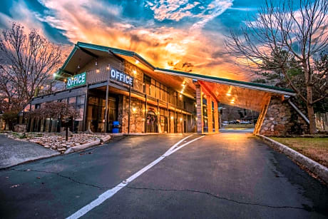 Tremont Lodge & Resort