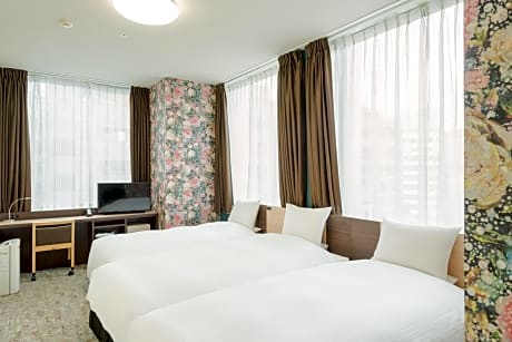 Twin Bed Room + Extra Bed - Rose Floor