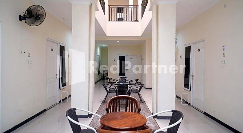 Capital O 3930 Griya Loka Syariah