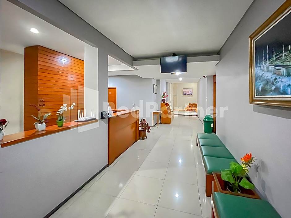 Sang Surya GuestHouse Syariah Near RS Hasan Sadikin Mitra RedDoorz