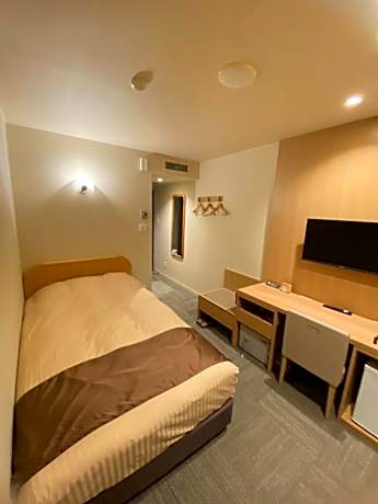 Single Room-Mountain View - Non-Smoking
