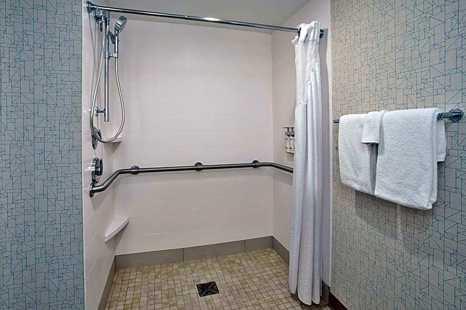 Holiday Inn Express Hotel & Suites Rochester Webster By IHG