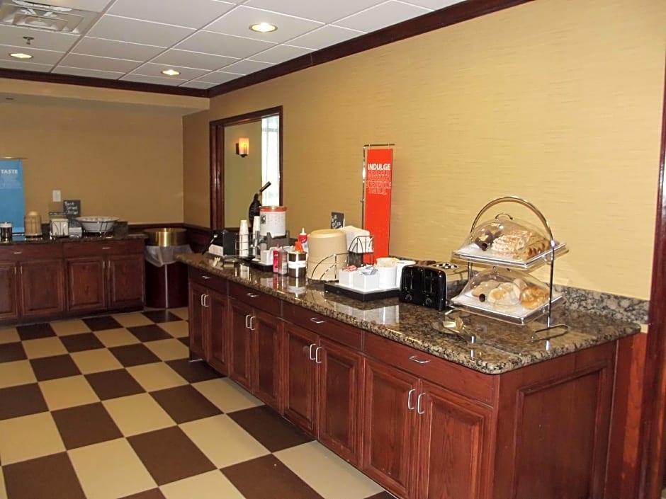 Hampton Inn & Suites Gainesville