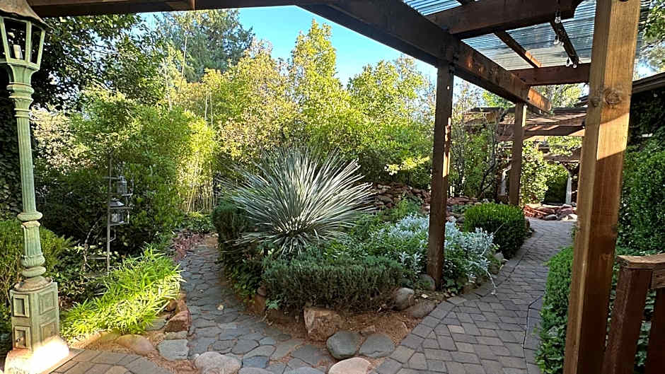 Lantern Light Inn - Romantic Getaway