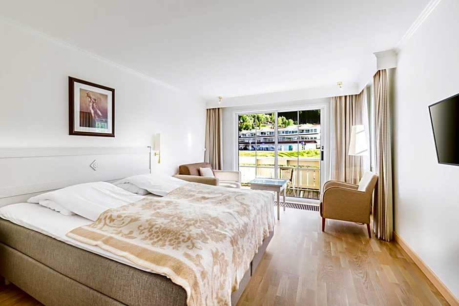 Hotel Loenfjord Loen