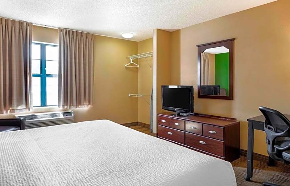 Relax Suites Extended Stay - La Mirada