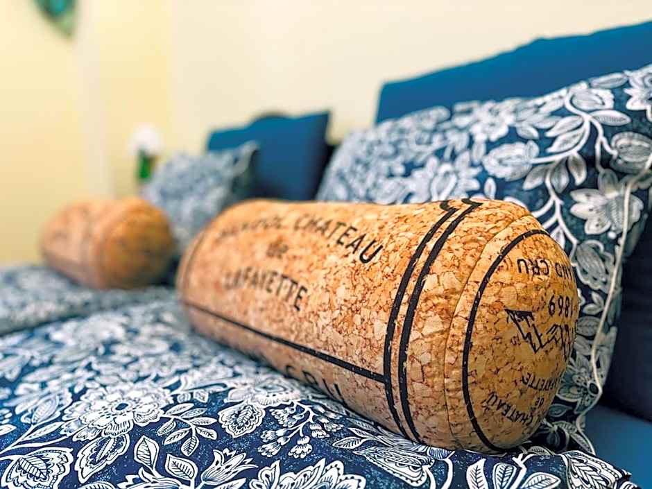 Pirate Family, Theme Room, Free Parking