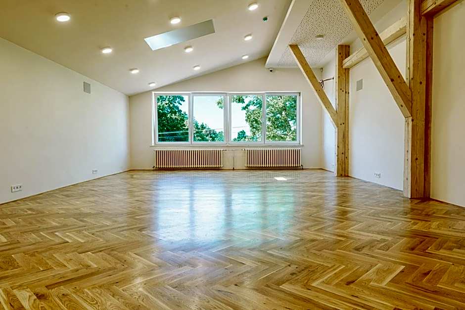 Hotel JISKRA na Čeladné