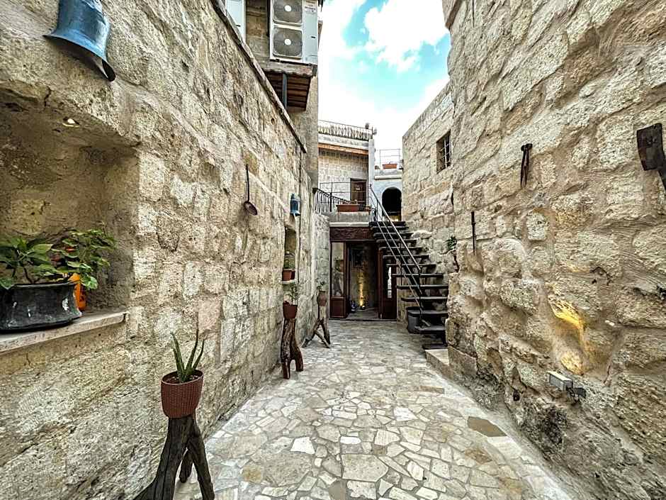 Takunya Cave Hotel
