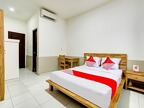 OYO Flagship 90754 Alamanda Guesthouse