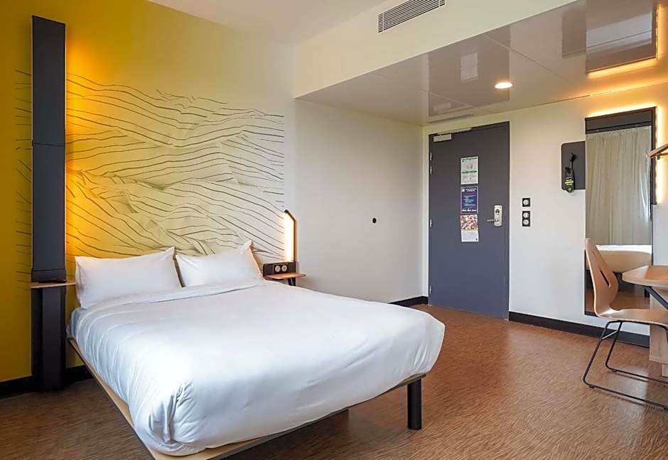 B&B HOTEL Paris Porte d'Orléans
