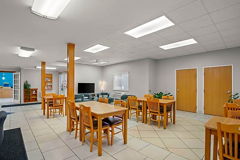 Days Inn by Wyndham Imlay City