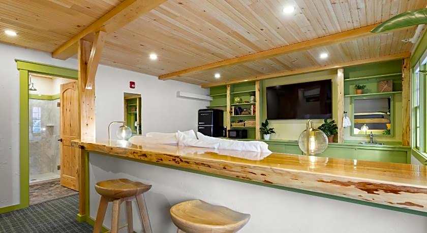 Downtown Camden Hotel