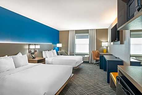 Queen Room with Two Queen Beds - Non-Smoking
