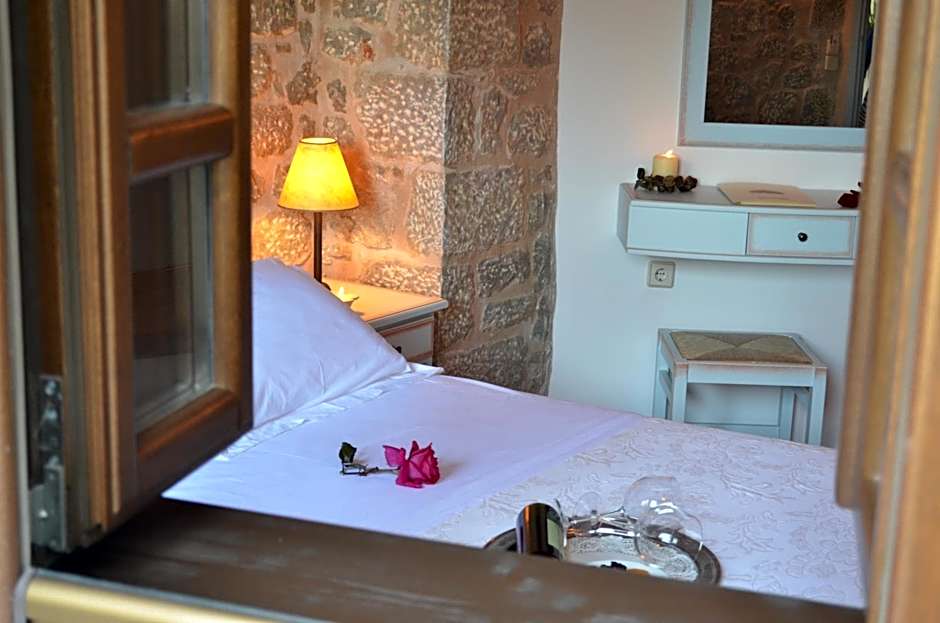 Trapela Areopolis, Boutique Hotel