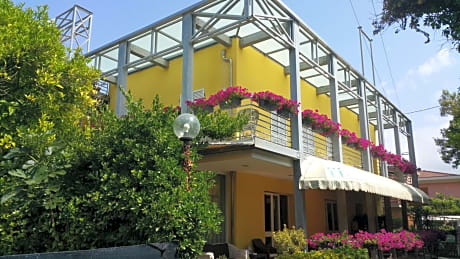 Hotel ILLI