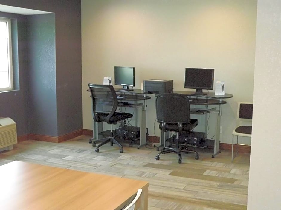 MICROTEL Inn and Suites - Ames