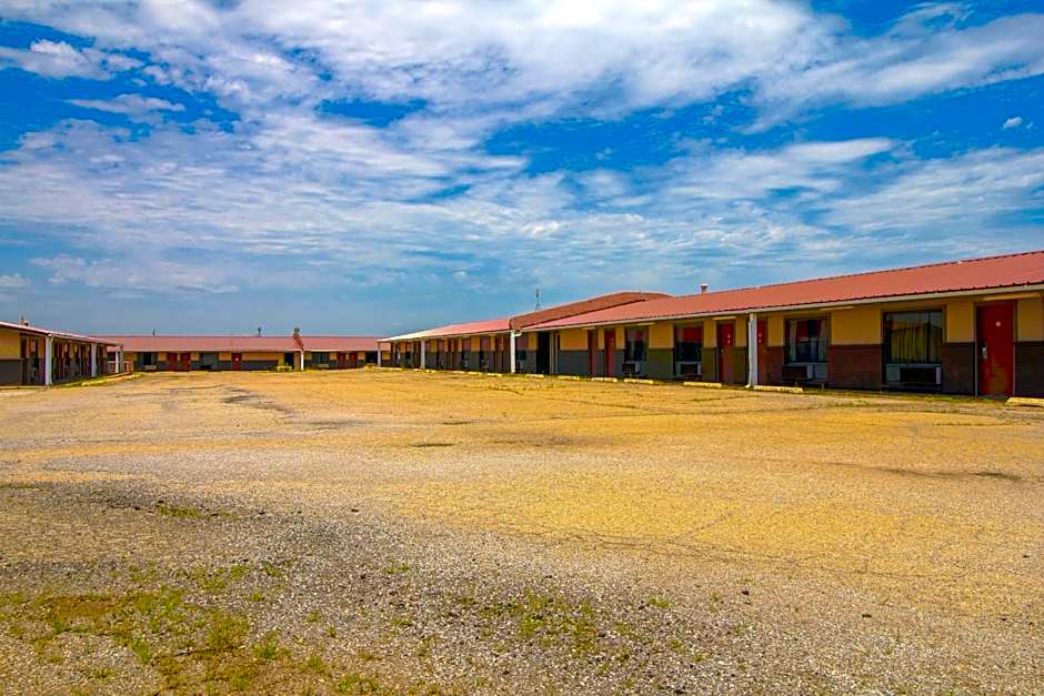American Best Inn By OYO I-35 Perry