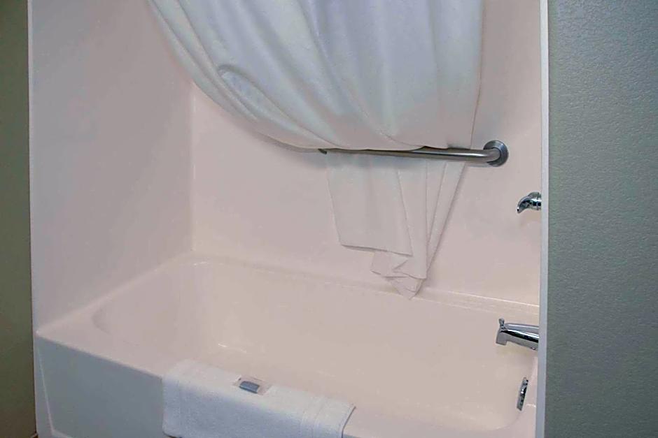 Grand Forks Lodge and Suites