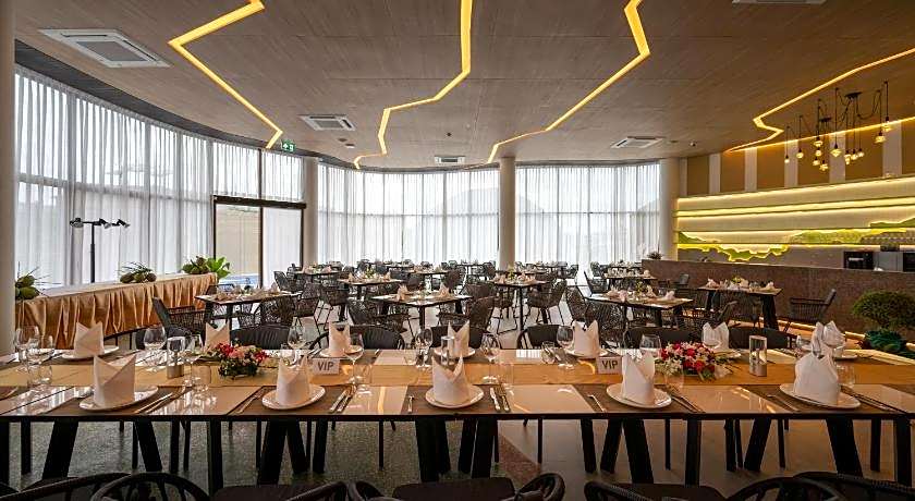 Metadee Concept Hotel