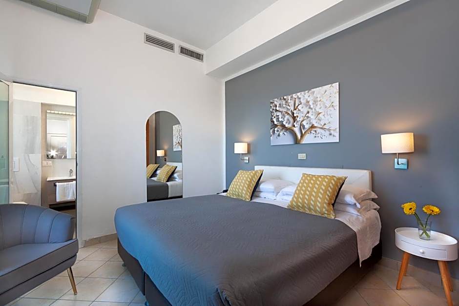 MoMo Seaview Hotel