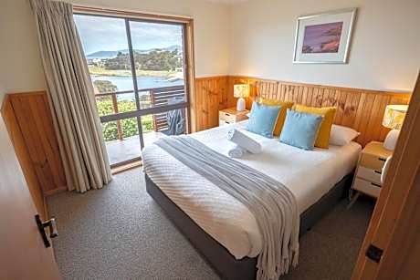 Standard Two-Bedroom with Balcony 14