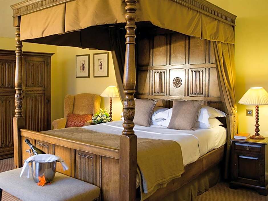 Macdonald Alveston Manor Hotel