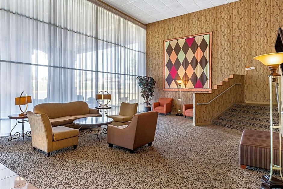 Quality Inn & Suites - Greensboro-High Point