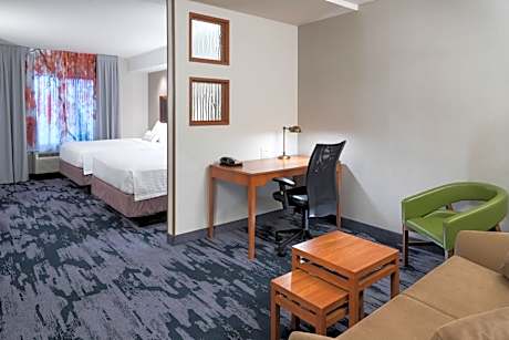 Suite, 2 Queen, Sofa bed