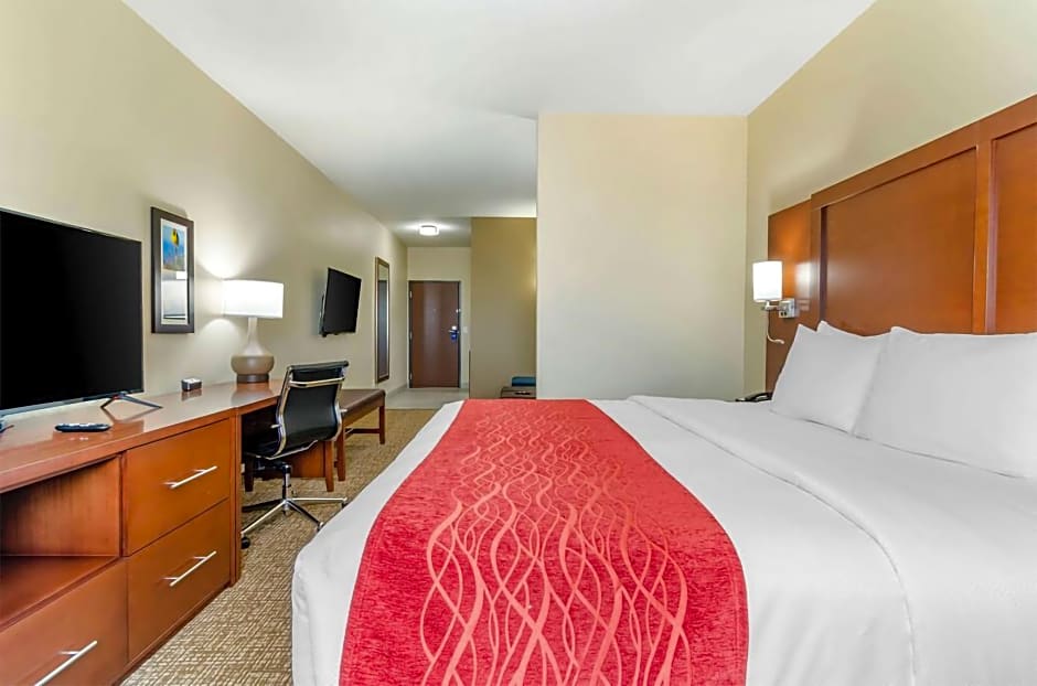 Comfort Inn & Suites Salina North