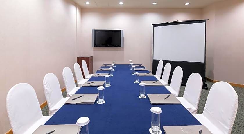 Harbour Plaza Metropolis