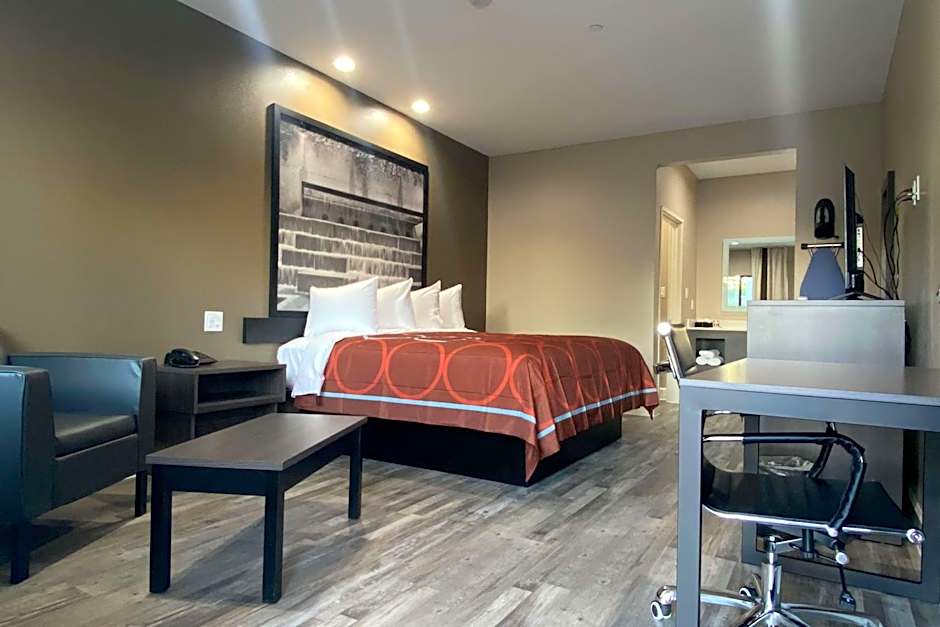 Super 8 by Wyndham Houston NW Beltway 8