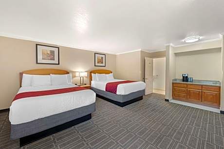 Queen Room with Two Queen Beds - Non-Smoking