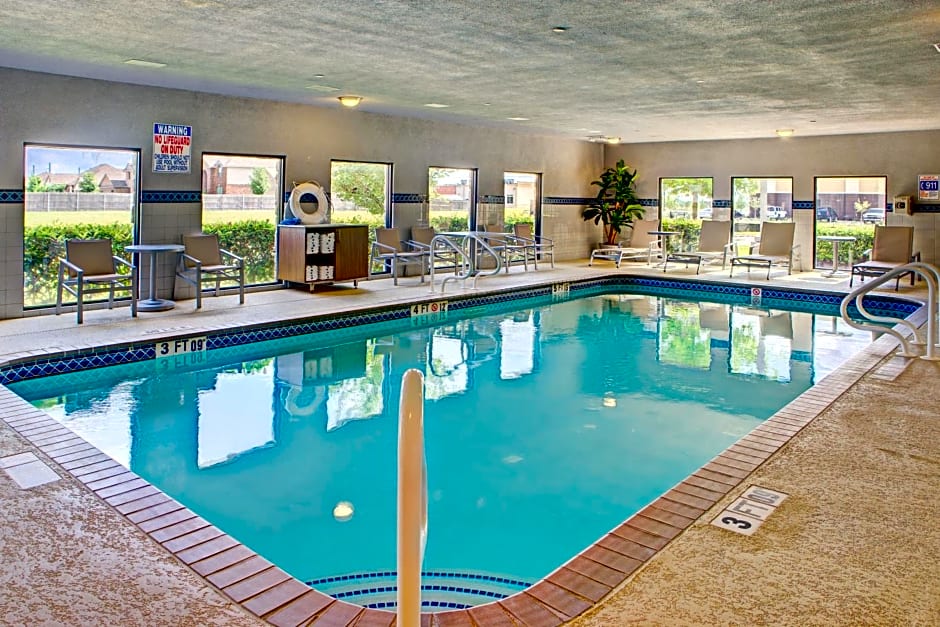 Holiday Inn Express Hotel & Suites Hutto By IHG