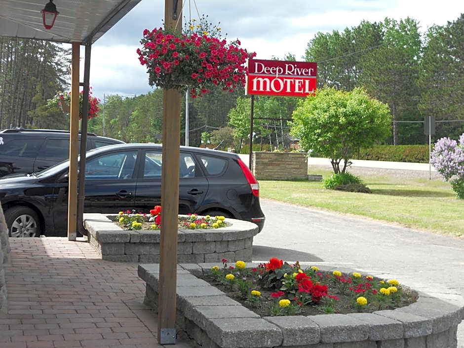 Deep River Motel