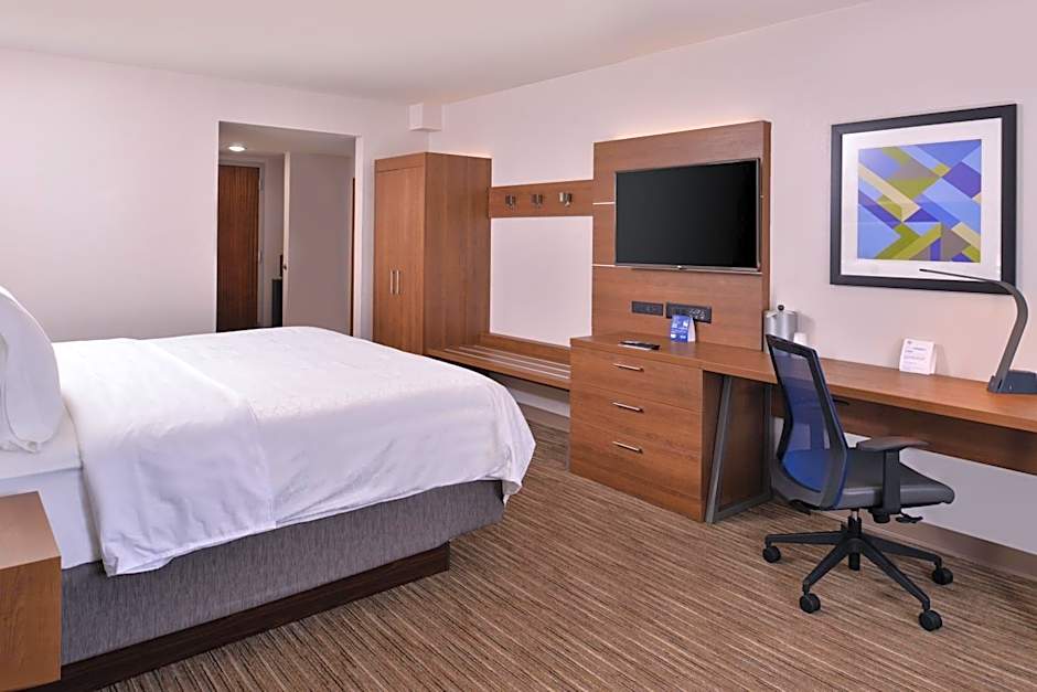 Holiday Inn Express Hotel and Suites Mesquite By IHG