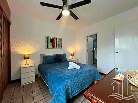 5 Star Location-Promo-Sleeps 6-100 Walk Score-Near Beach & Restaurants