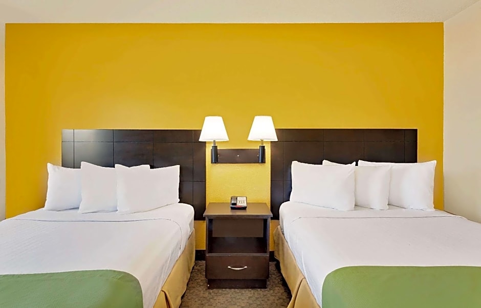 Howard Johnson by Wyndham Las Vegas near the Strip