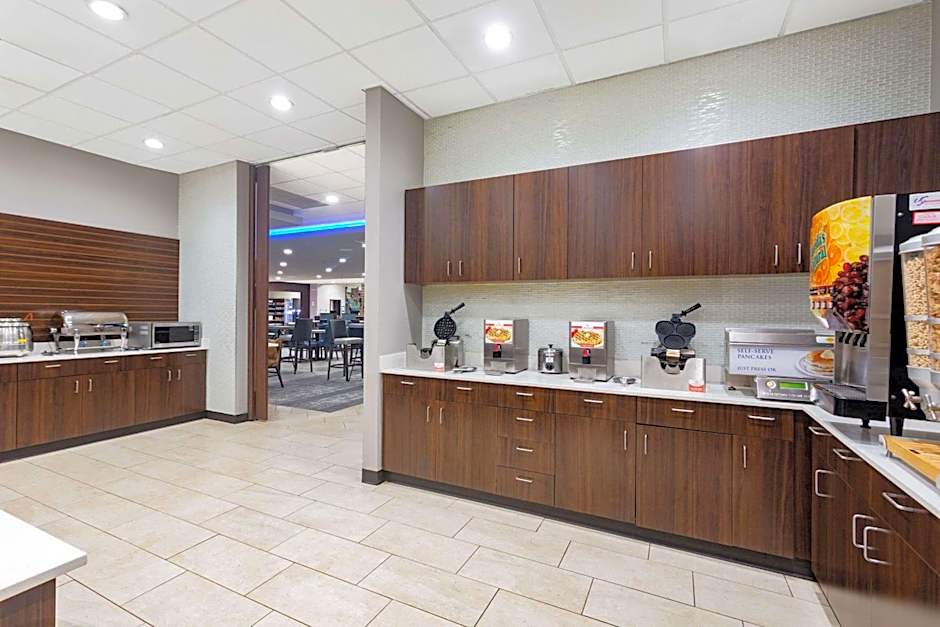 La Quinta Inn & Suites by Wyndham Joplin