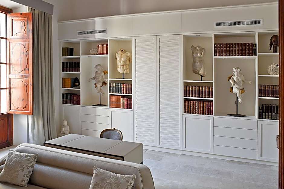 Palacio Can Marques by Puro