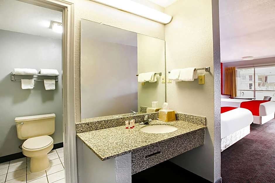 OYO Hotel Texarkana North Heights AR Hwy I-30