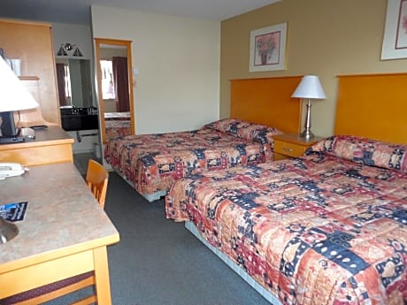 Standard Queen Room with Two Queen Beds - Non-Smoking