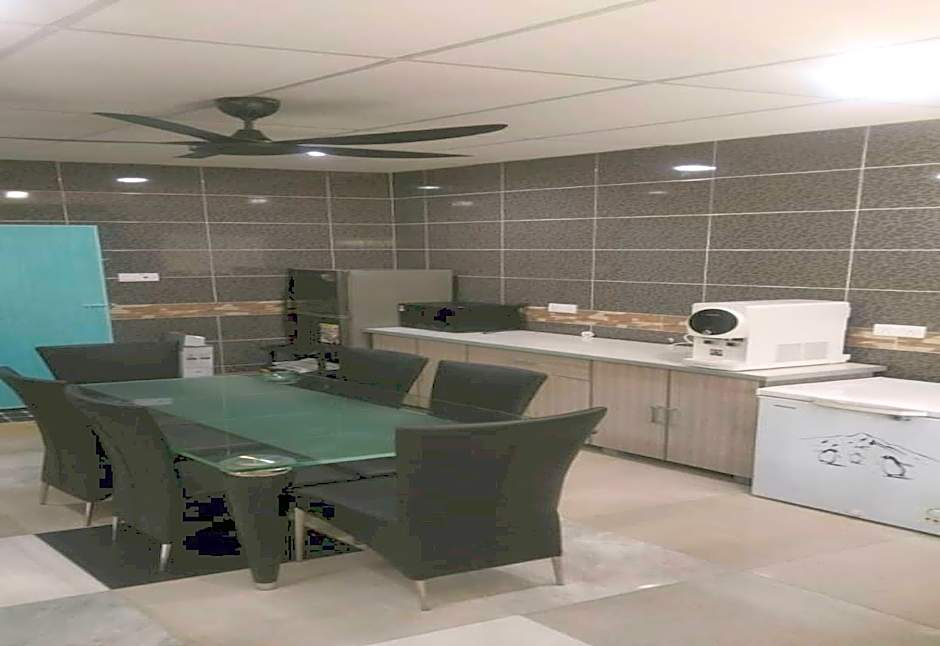 OYO Home 90904 Ray Yan Guesthouse